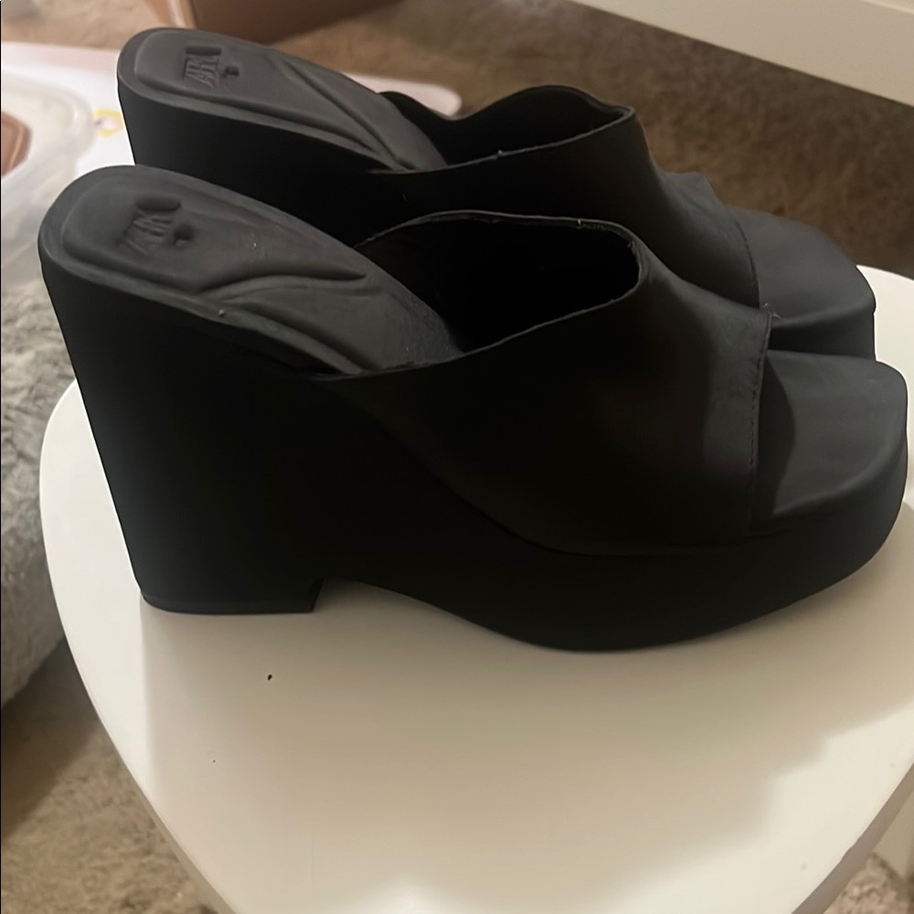 Zara Black Wedge Shoes with Modern Design